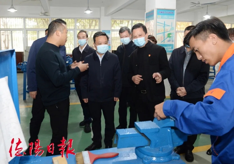 搶抓機遇 乘勢而上 全力推動職業(yè)教育內涵式高質量發(fā)展_副本.jpg
