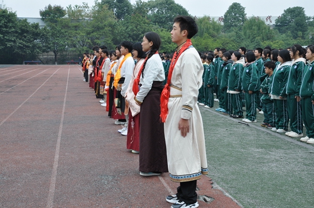 誦讀中華傳統(tǒng)國學(xué)經(jīng)典，踐行“五個學(xué)會三個規(guī)范”2.jpg